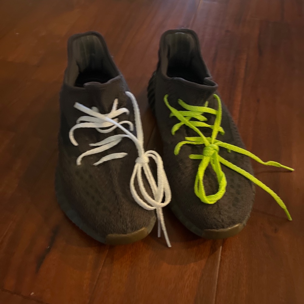 Yezzy Cinder.